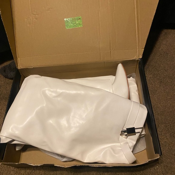 High boots - Picture 5 of 8